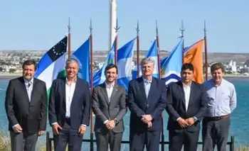 Gobernadores de la Patagonia, pidieron tratar la "Ley de Emergencia Ígnea" frente a los devastadores incendios