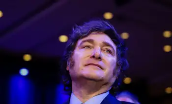 Javier Milei vuelve a viajar a EE.UU. en busca de respaldo financiero e invitó a 10 mandatarios provinciales