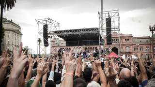 "Nunca Más": una multitud marchó en Plaza de Mayo y en todo el país para recordar a las víctimas de la dictadura