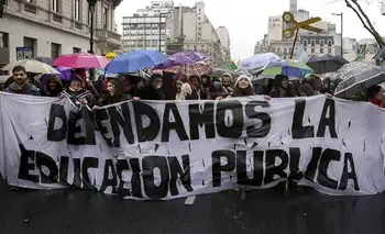 Por qué los docentes abandonan la universidad: casi mil bajas en la UTN