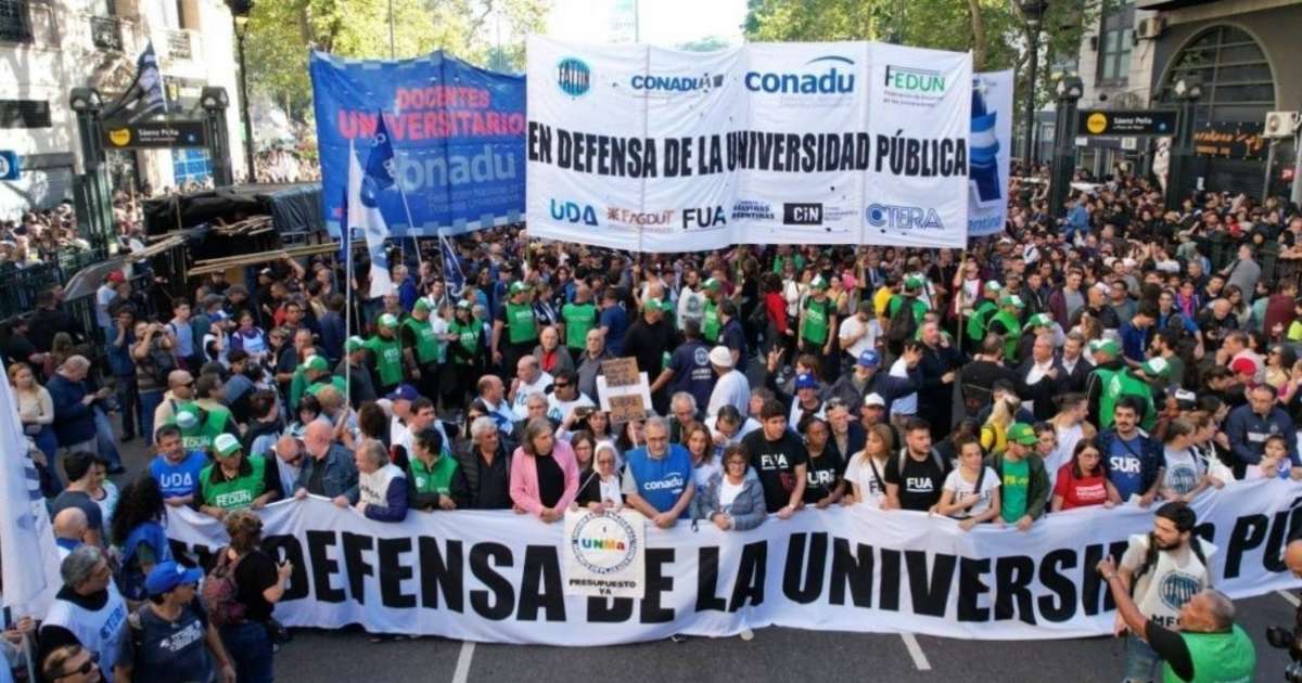 Docentes universitarios anunciaron un paro de 72 horas en reclamo de la ...