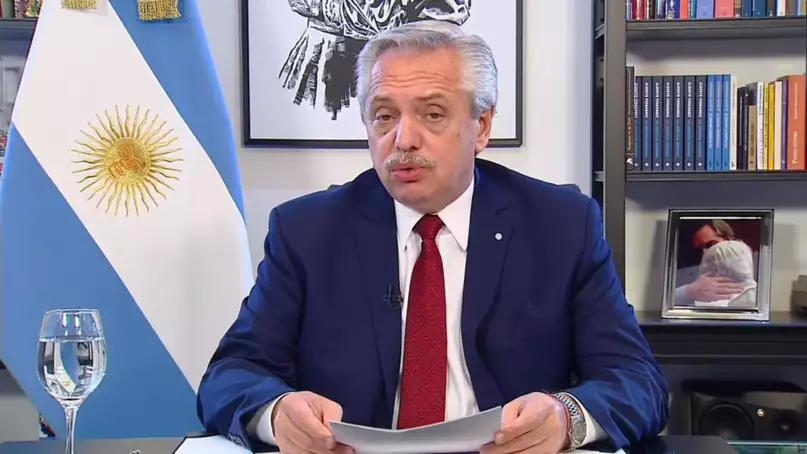 Tras renunciar a la reelección, Fernández señaló: "No debe haber nadie que señale un candidato, que lo elija la gente”