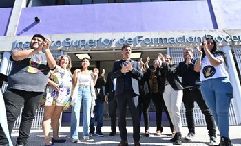 Kicillof inauguró en Quilmes el edificio educativo número 220