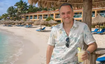 Se conoció otro viaje de Manuel Adorni: ahora investigan sus vacaciones all inclusive en Aruba 
