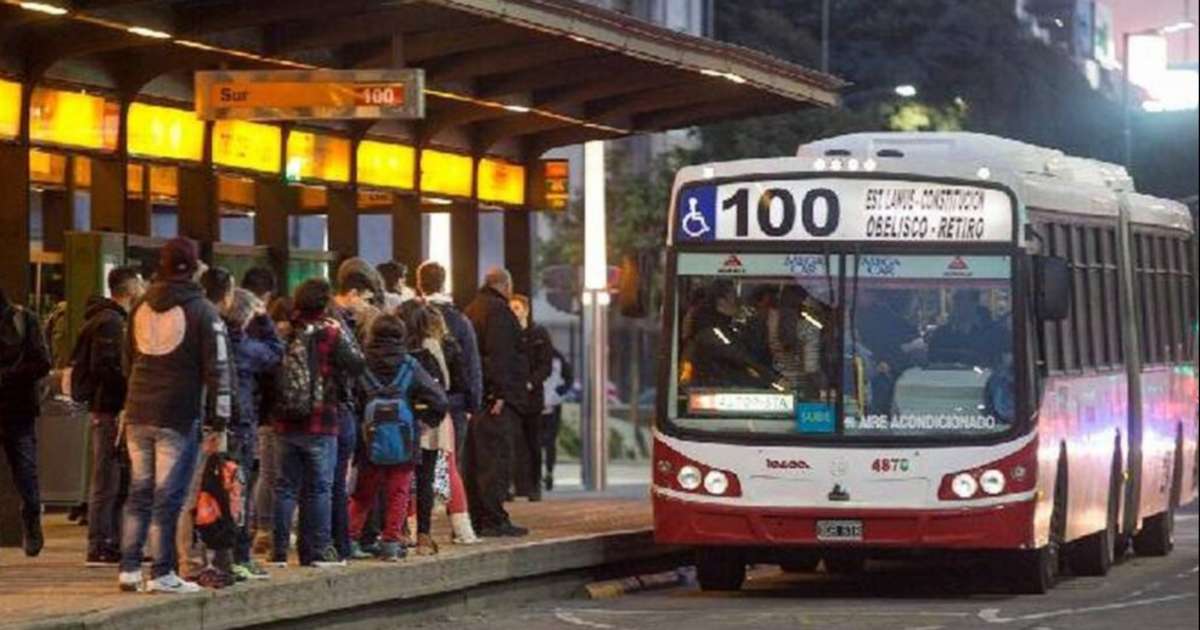 Desde la medianoche, habrá paro de colectivos en el AMBA en líneas que ...