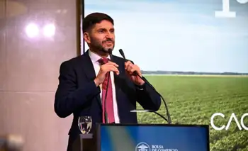 Maximiliano Pullaro lanzó un duro reclamo a Milei por las rutas nacionales: "No tienen pozos, tienen cráteres”