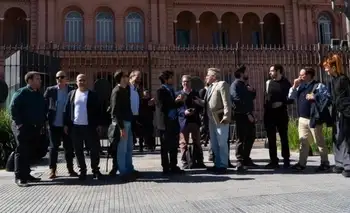 Presentan un amparo para que los periodistas acreditados puedan volver a ingresar a la Casa Rosada