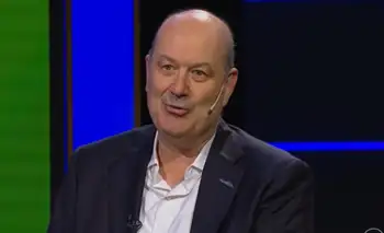 Strurzenegger defendió los despidos en el Servicio Meteorológico y aseguró que los sueldos "son millones que pagan otras familias"