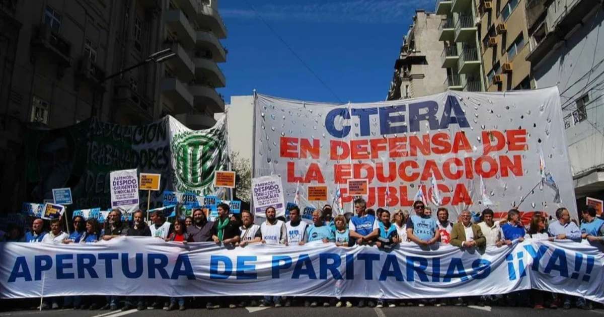 Comenzó el Paro nacional docente en todo el país: qué reclaman