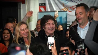 Milei reforzó la candidatura de Manuel Adorni en un acto de la Ciudad: "Hay que ponerle el último clavo al cajón del kirchnerismo"