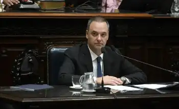 Declaró el contratista de Manuel Adorni y reveló que le pagó U$S 245.000 en efectivo por refacciones en Indio Cuá