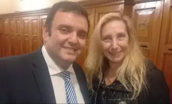 Quién es el diputado libertario que tiene una gigantografía de un genocida en el despacho