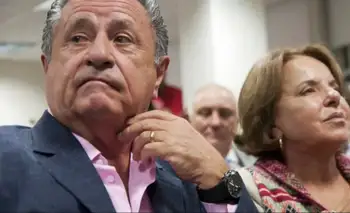 Cómo fue el sorpresivo escrache a Duhalde en la presentación de un libro