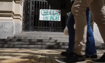 Toma en los colegios Nacional de Buenos Aires y Carlos Pellegrini: nueva jornada de protesta en apoyo al reclamo universitario