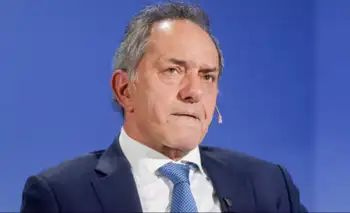 Sospechas: apuntan a Scioli por un contrato de casi US$ 150.000