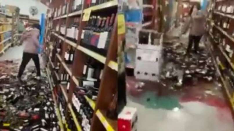 Fue al supermercado a reclamar un dinero, pero terminó destruyendo la góndola de vinos