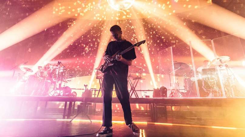 Tom Misch en Argentina cambia de lugar y tocará en el Estadio Obras