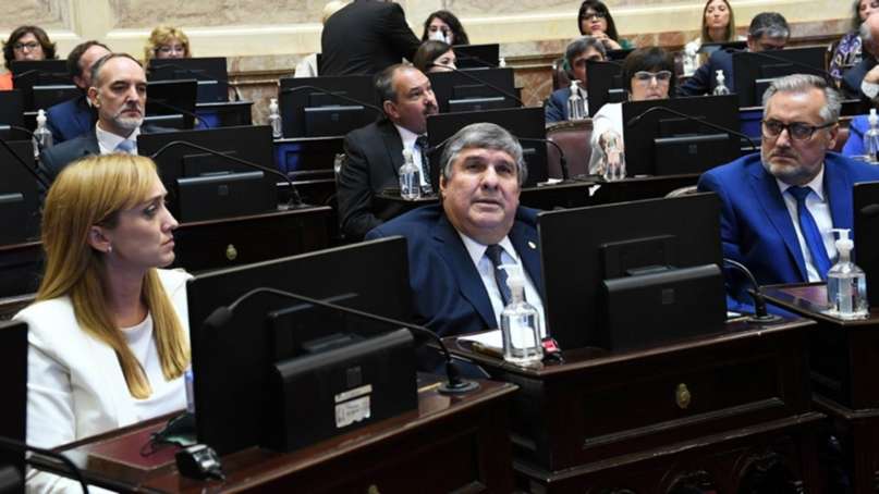 José Mayans: "Si ustedes vuelven como dice Macri para hacer más rápido, eso no hay quien lo supere"