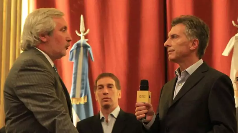 Piden la renuncia del procurador Conte Grand tras su reunión con Mauricio Macri