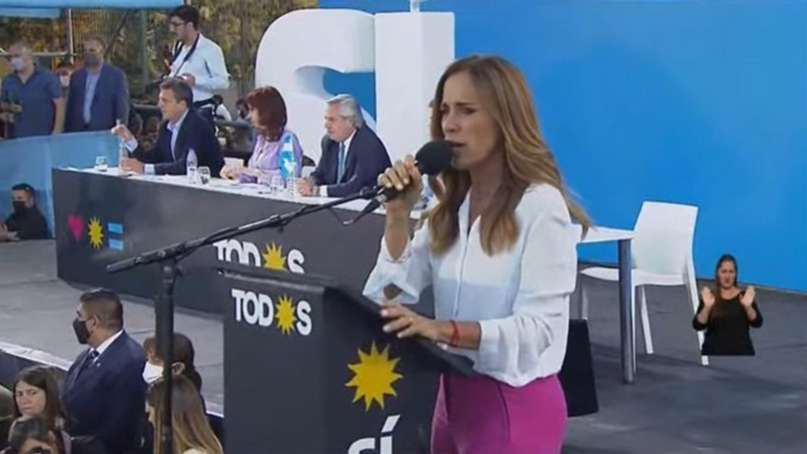 Tolosa Paz: "Pondremos la Argentina de pie y la Provincia en marcha"