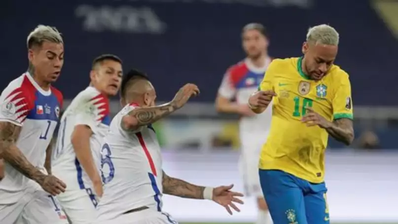 A Chile le anularon un polémico gol y las redes volvieron a estallar contra "Varsil"