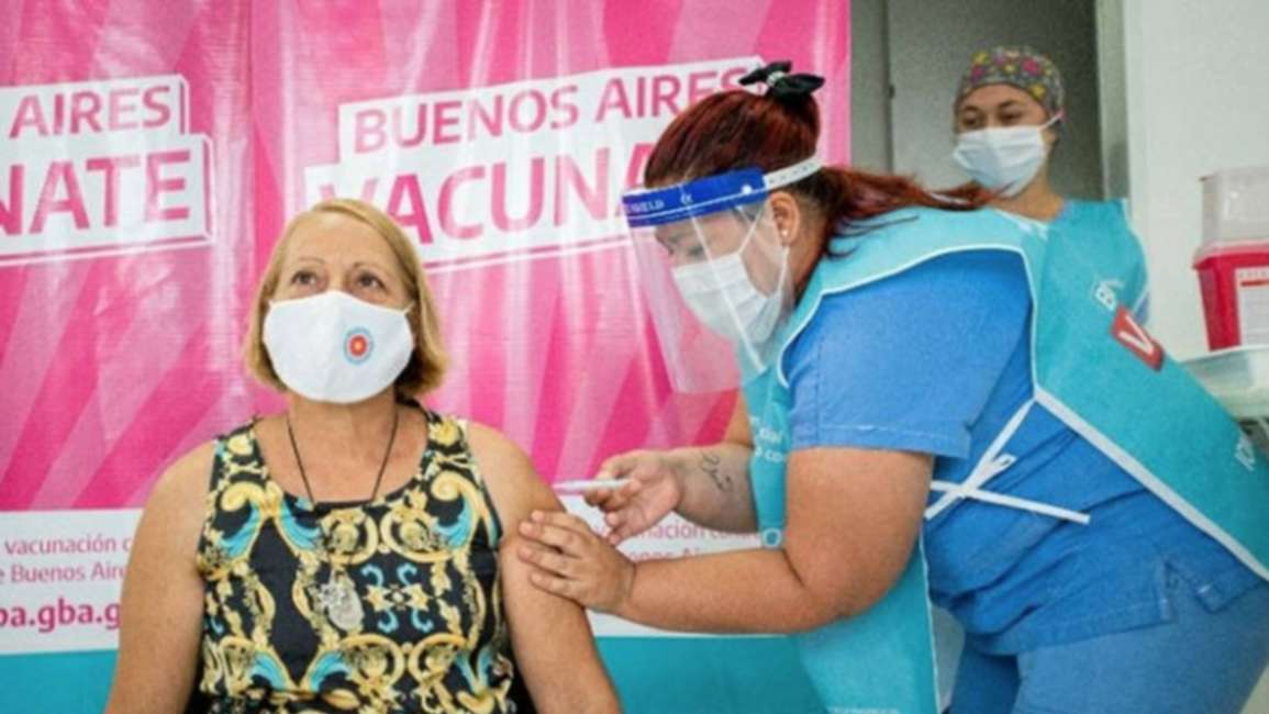 Argentina superó el récord con más de 300 mil vacunas aplicadas en un día