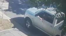 El exmarido, condenado por violencia de género, se apareció en su casa y amenazó a toda la familia con un arma: "Te voy a degollar..."