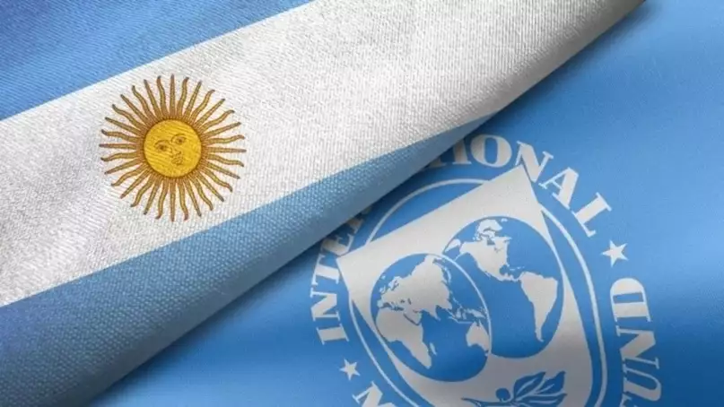  El Fondo Monetario Internacional desembolsó la octava revisión del acuerdo con Argentina por 800 millones de U$D