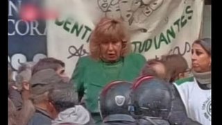 Reprimieron a un grupo de actores que se manifestaban en defensa del Instituto Nacional del Teatro