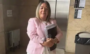Inocencia Fiscal: la escribana de Manuel Adorni también se adhirió al régimen