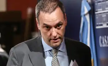 Comodoro Py: a Manuel Adorni ahora lo acusan de "falsedad ideológica"