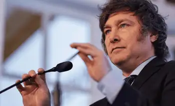 Milei aseguró que los mercados "claramente están viendo que vamos a reelegir" en su primera entrevista tras la renuncia de Adorni