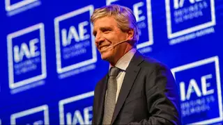 Luis Caputo: "Tuvimos que usar las reservas para pagar deuda"