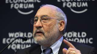 Joseph Stiglitz advirtió que Argentina "está en la puerta de otra crisis"