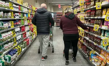 El consumo masivo volvió a caer en junio pese al impulso del aguinaldo y el Mundial