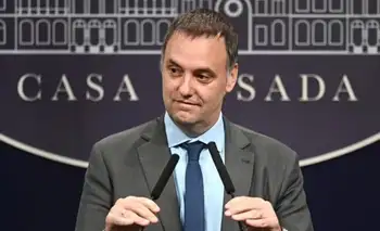 Manuel Adorni, en problemas: la justicia lo llamará para explicar "inconsistencias" en su declaración