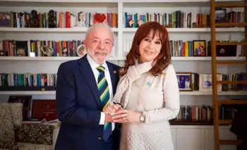 Cristina busca revocar la sentencia por Vialidad: contrató a un abogado de Lula