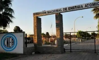 Vaciamiento: Milei desmantela la Comisión Nacional de Energía Atómica
