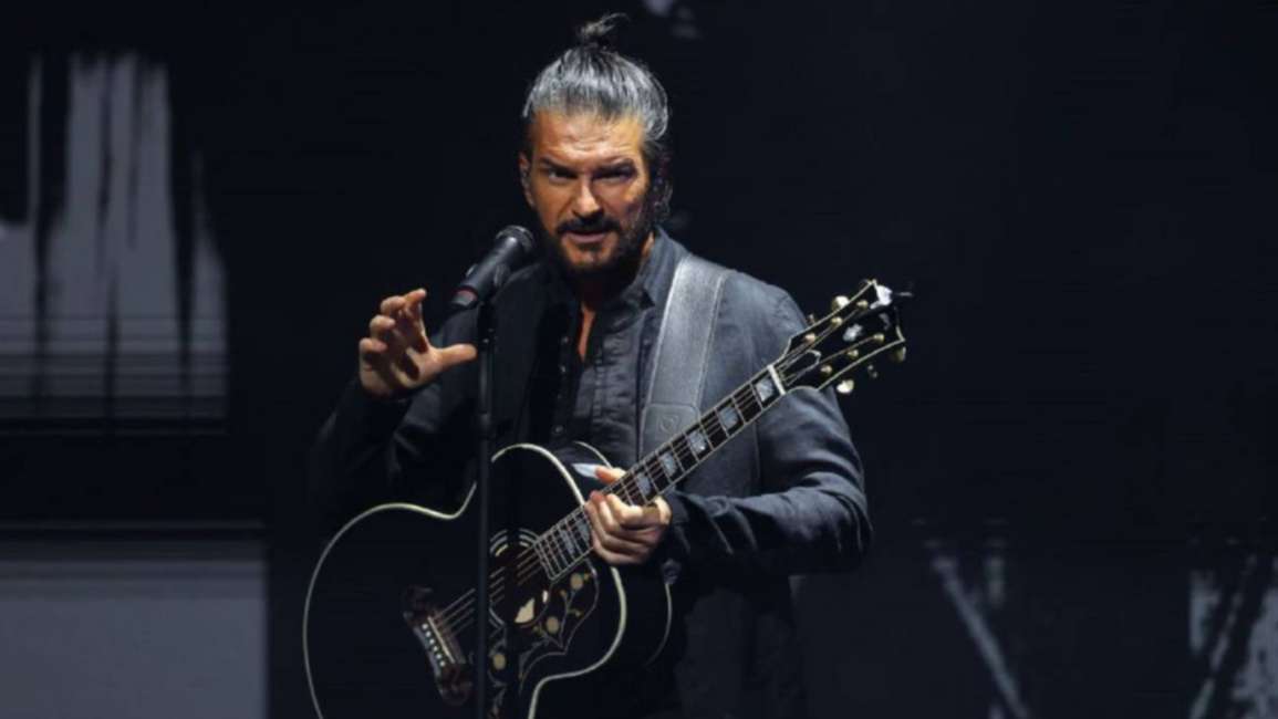 Ricardo Arjona salió a defender a los hombres y la "galantería"