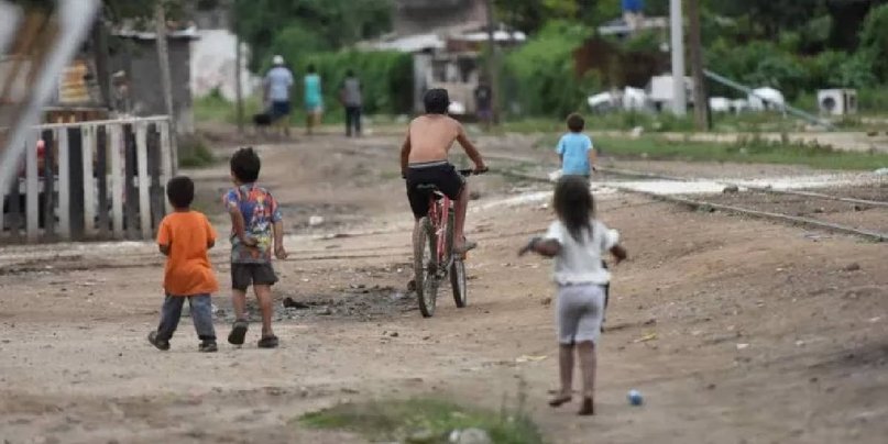 El 63% de los chicos y adolescentes en el país son pobres y el 16,2% son indigentes, según la UCA