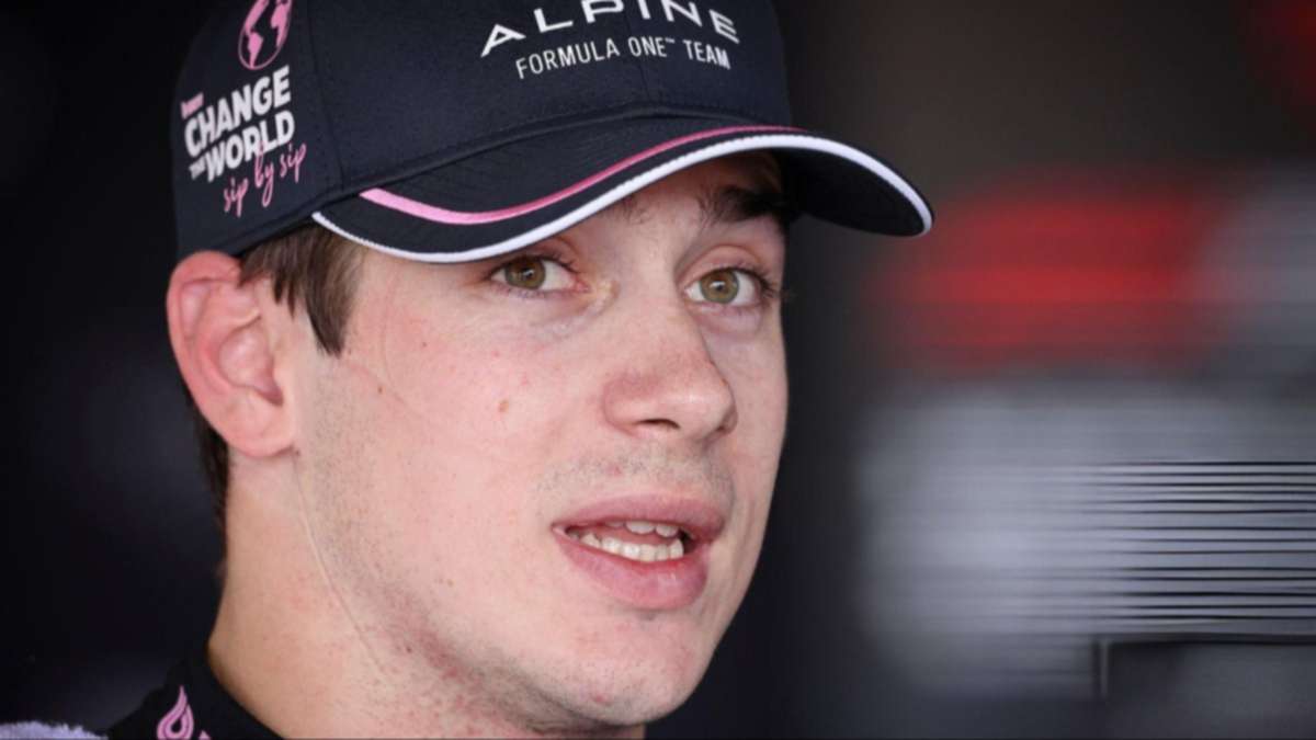 Megmariiee blowjob feeling a bit antsy at work, when I