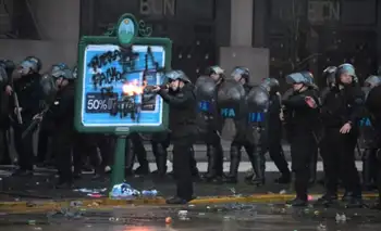 Policía descontrolada: aseguran que la represión dejó más de 1500 heridos