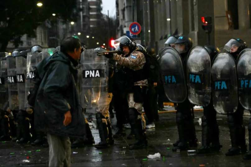 Denunciaron penalmente a Monteoliva por la represión en el Congreso: ahora la Justicia deberá investigar el accionar de la Federal