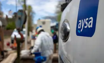 AySA: el Gobierno de Milei fijó tarifas y metas antes de la privatización