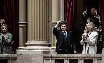 Casta política: Milei prometió cobrarles a ellos y nos hace pagar a nosotros