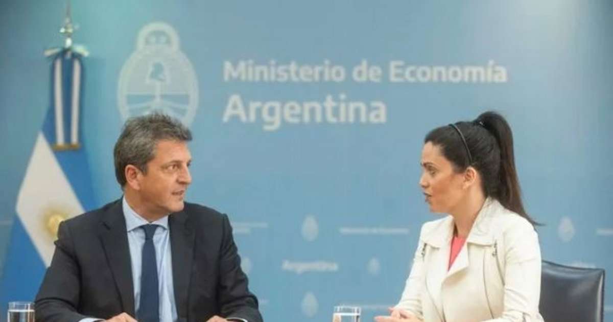 Sergio Massa y Luana Volnovich anunciaron un refuerzo de $45.000 para ...