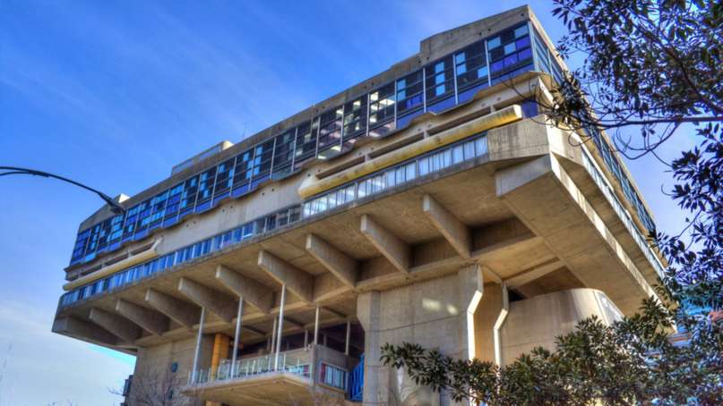 La Academia de Periodismo rechazó el fallo que impide a la prensa nombrar a un periodista de renombre