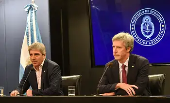 Escándalo por el oro del BCRA: la oposición amplía la denuncia contra Luis Caputo y Santiago Bausili