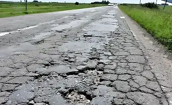 Escándalo: el Gobierno retiene más de $1 billón de las rutas para financiar el superávit trucho