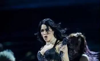Lali cantó "Fanático" con un cambio de letra por las declaraciones de Milei